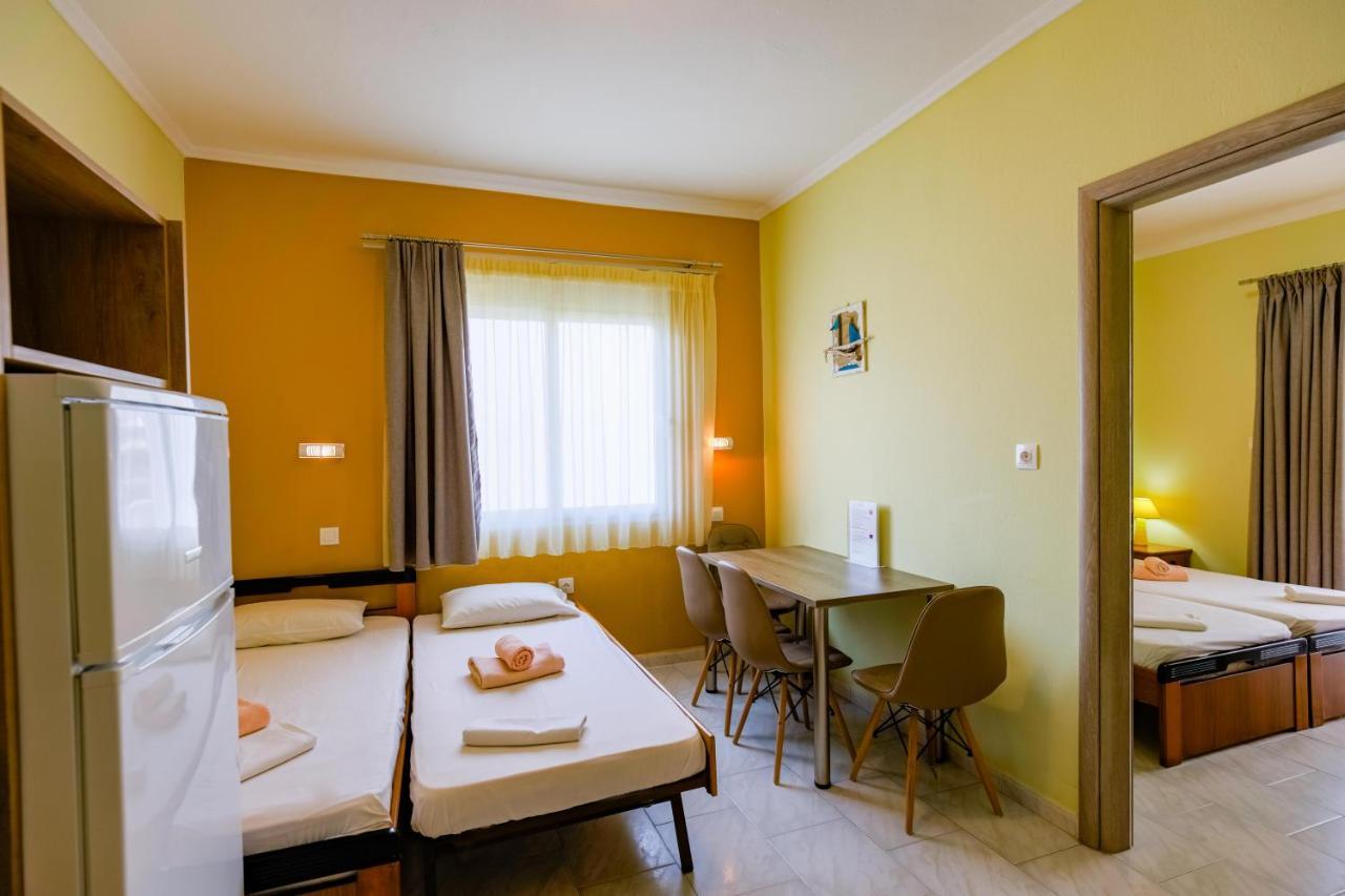 Dionisos Apartments 팔랄리아 디오니시우 외부 사진